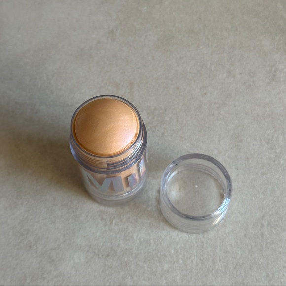 MILK MAKEUP Mars Holographic Stick - Multi-Use Highlighter & Illuminator - Picture 3 of 3